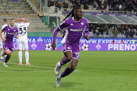 تقارير: فيورنتينا يفقد خدمات كين أمام كريستال بالاس